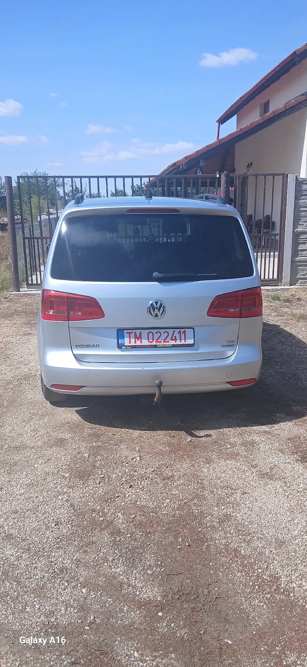 VOLKSWAGEN Touran 2011 — imagine 3