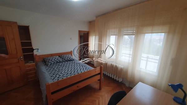 Apartament cu 4 camere in zona UMF — fotografia 1