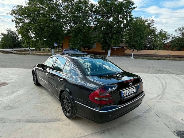 MERCEDES-BENZ E-Class 2004 — imagine 5