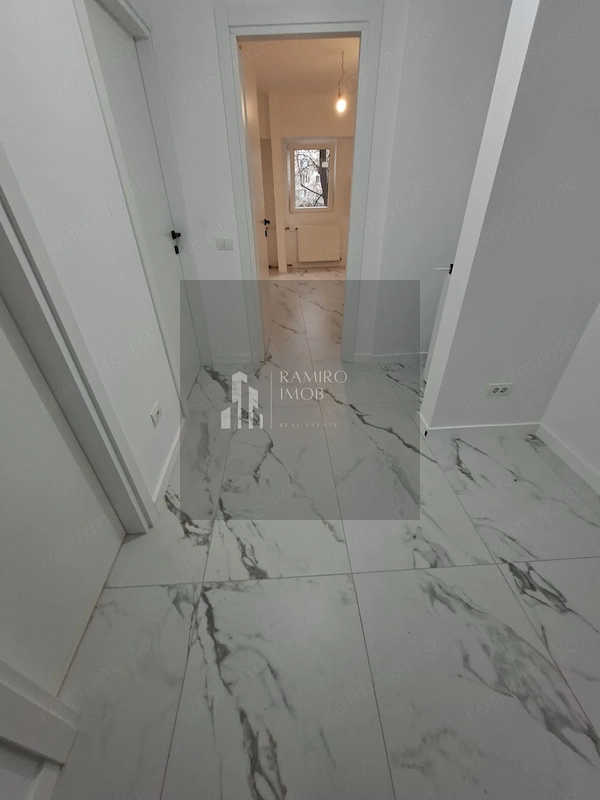 Garsoniera decomandata, Metrou Aparatorii Patriei, et.1, renovata — fotografia 3