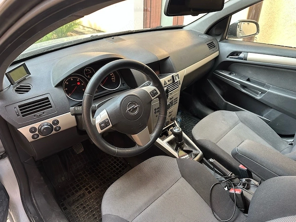 OPEL Astra 2009 — imagine 5