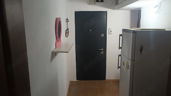 Închiriez apartament Craiovița — fotografia 1