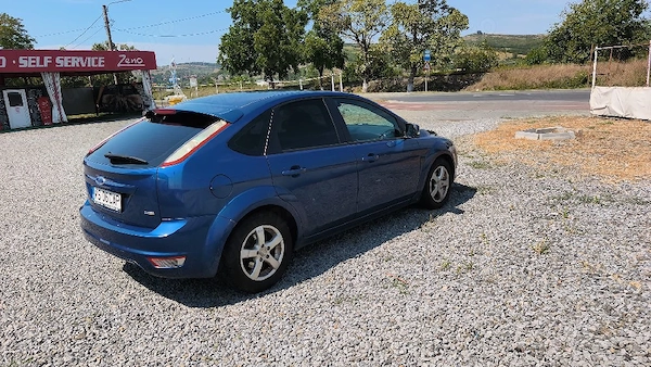 FORD Focus 2010 — imagine 4