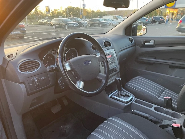 FORD Focus 2010 — imagine 5