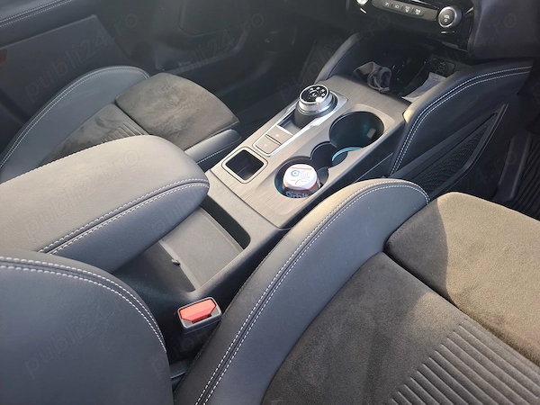 FORD Kuga 2024 — imagine 9