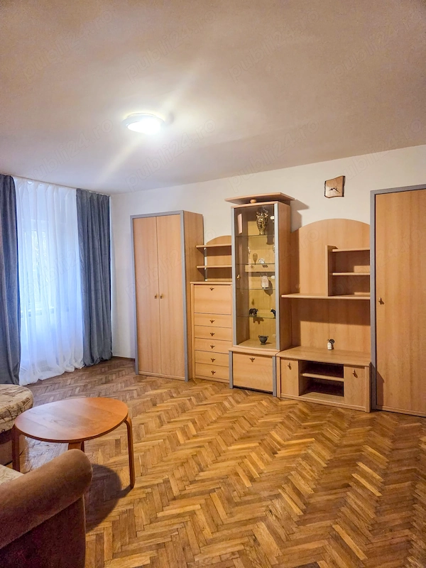 Direct proprietar inchiriez | 2 camere decomandat | mcdonald s | etaj 1 | centrală + ac | 350 — fotografia 1