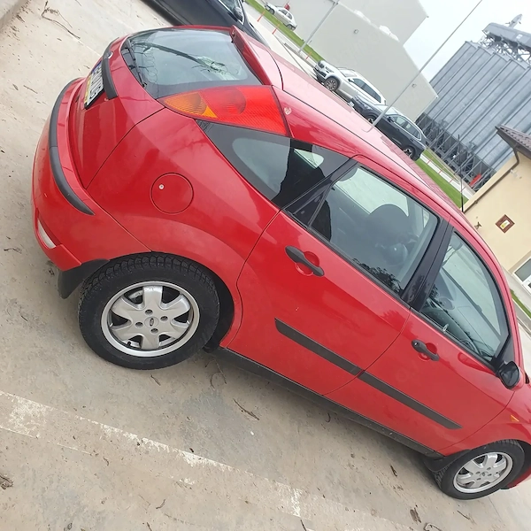 FORD Focus 2002 — imagine 5