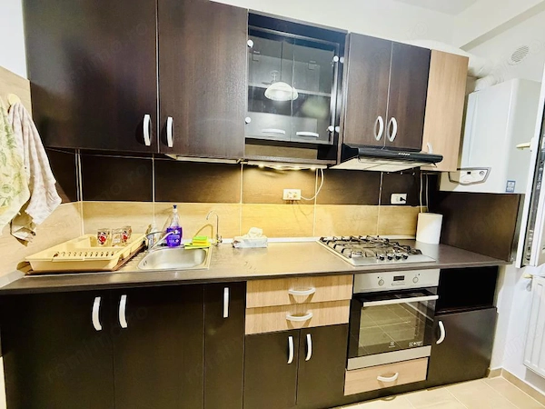 Apartament 2 camere decomandat intrare Str Rezervelor mobilat și utilat complet — fotografia 3
