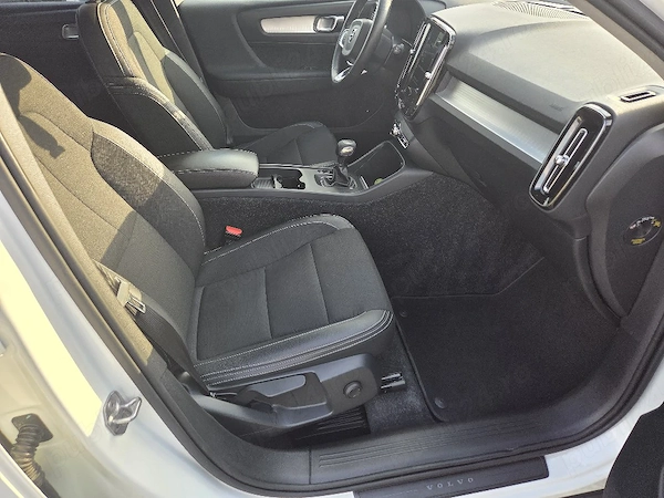 VOLVO XC40 2019 — imagine 4