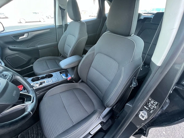 FORD Kuga 2021 — imagine 2