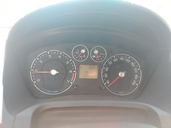 Ford fiesta 1,3 Benzina.Manuala.pret negociabil