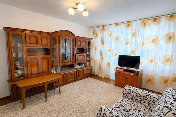 Apartament 2 camere, 48 mp, etaj 7/10 cu lift, vedere superbă la parc – Micro 1 — fotografia 2