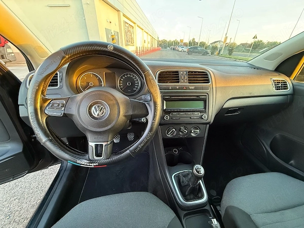 VOLKSWAGEN Polo 2011 — imagine 2