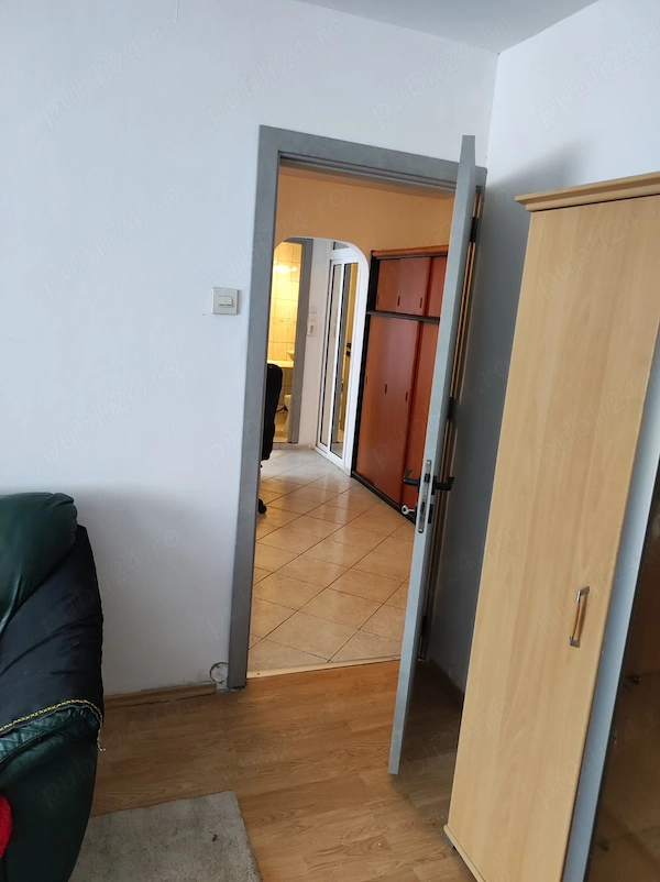 2 camere Dristor decomandat, et 2, izolat termic, zona linistita, 8 min metrou sau Park Lake — fotografia 1