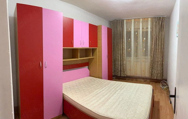 Inchiriez apartament decomandat cu doua camere complet utilat — fotografia 1