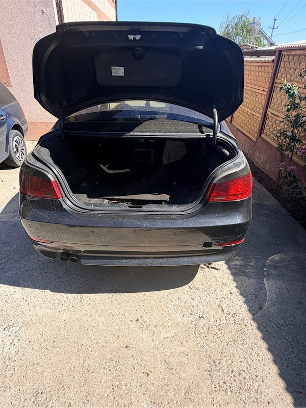BMW 5 Series 2004 — imagine 2
