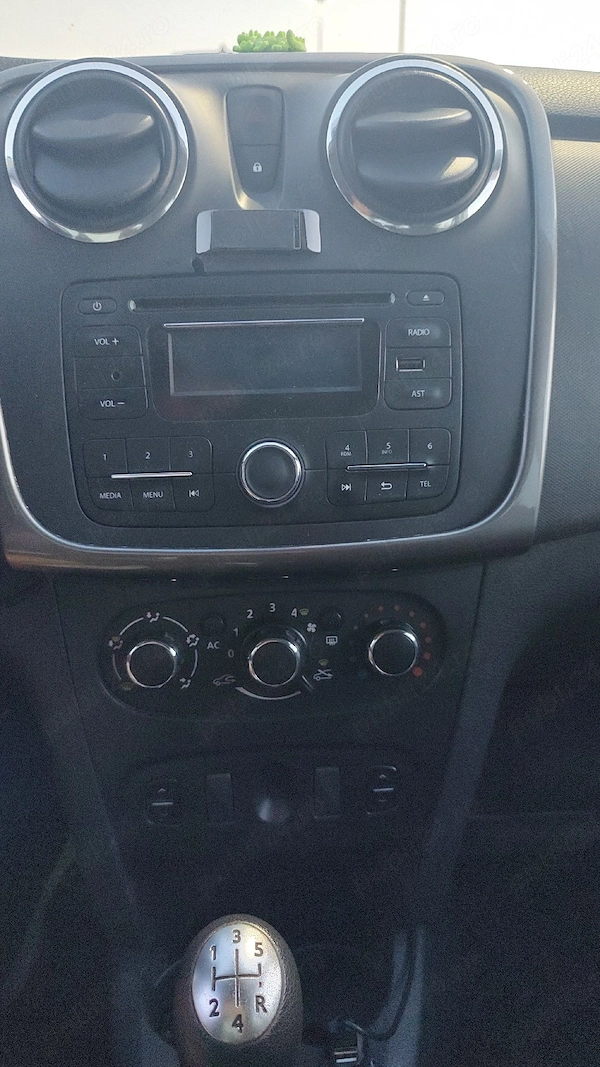 DACIA Logan 2015 — imagine 7
