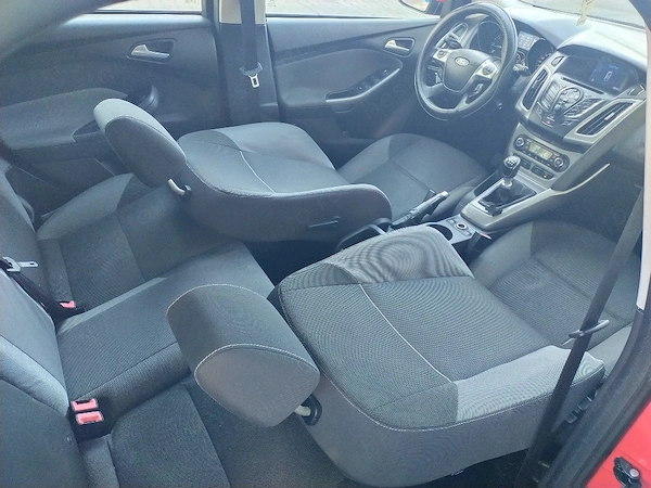 FORD Focus 2012 — imagine 5