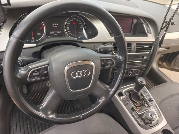 AUDI A4 2011 — imagine 2