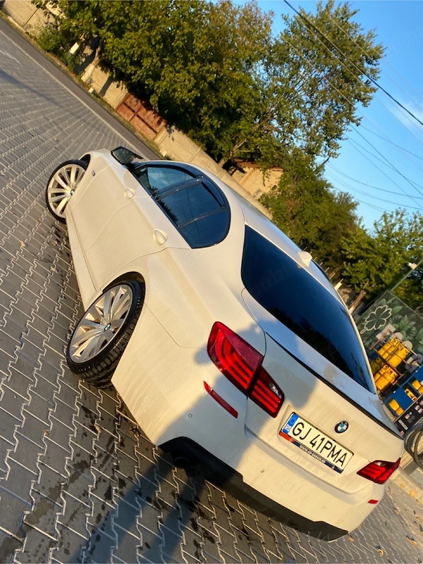BMW 5 Series 2011 — imagine 4