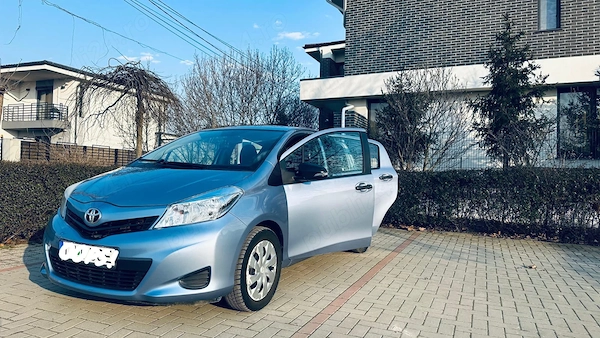 TOYOTA Yaris 2012 — imagine 2