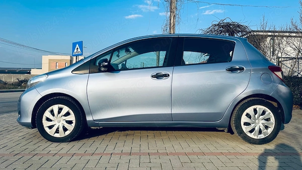 TOYOTA Yaris 2012 — imagine 3