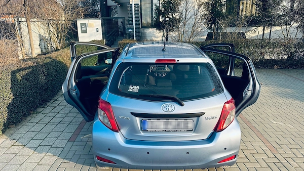 TOYOTA Yaris 2012 — imagine 6