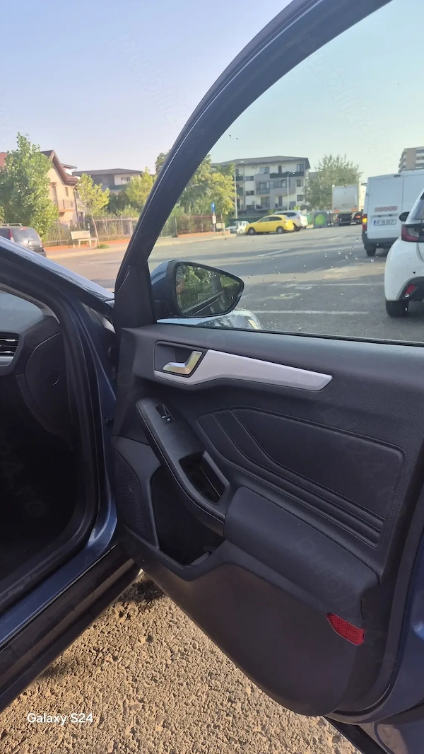 FORD Focus 2019 — imagine 7