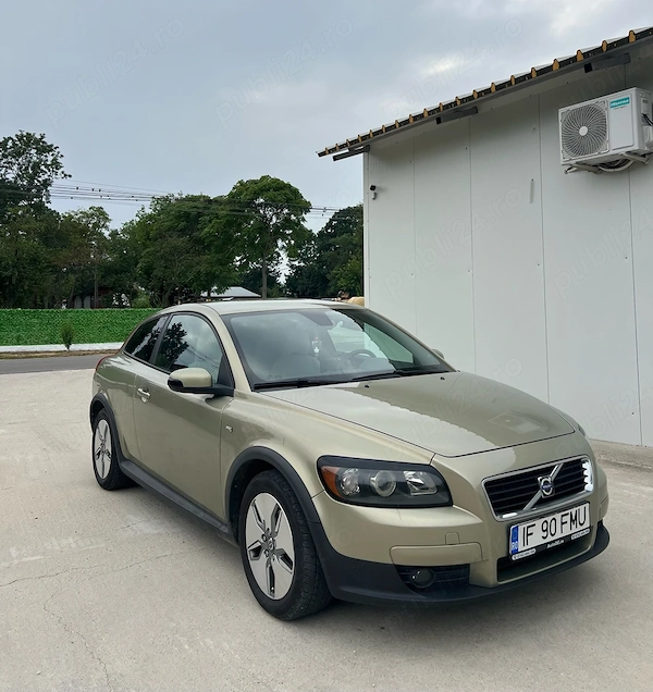 VOLVO C30