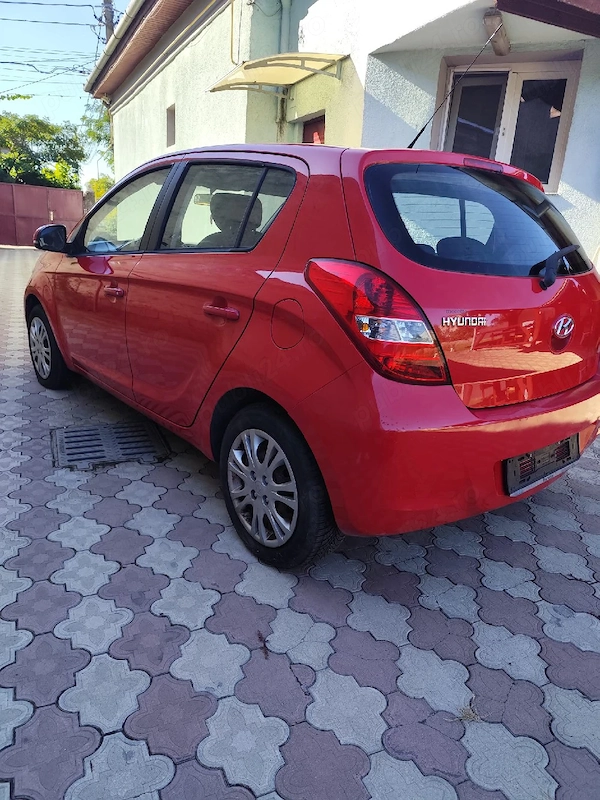 HYUNDAI i20 2011 — imagine 7