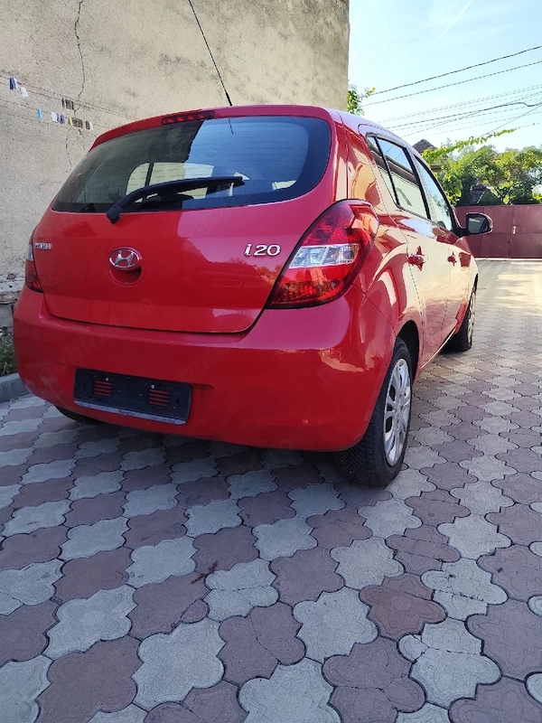 HYUNDAI i20 2011 — imagine 5