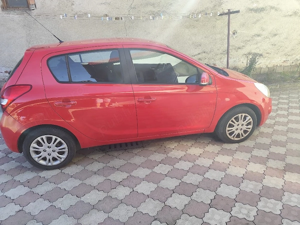 HYUNDAI i20 2011 — imagine 2