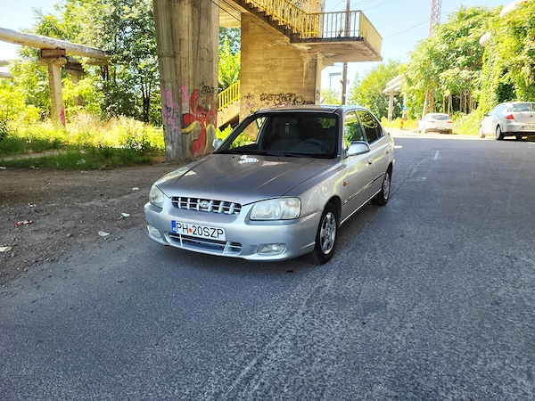 HYUNDAI Accent 2000 — imagine 2