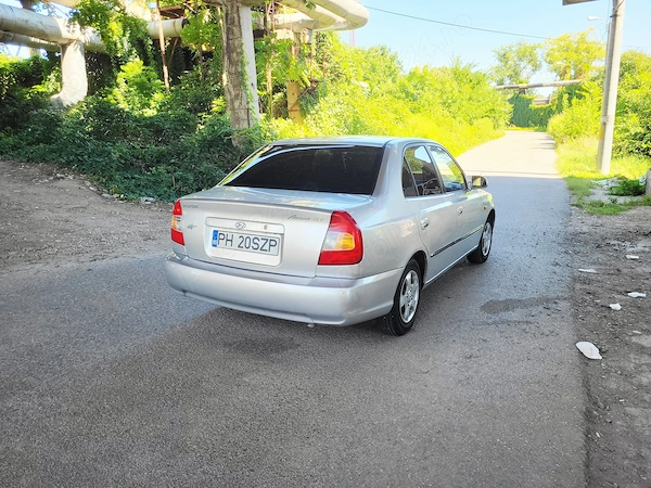 HYUNDAI Accent 2000 — imagine 7