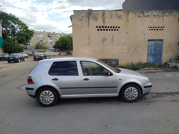 VOLKSWAGEN Golf 2002 — imagine 8