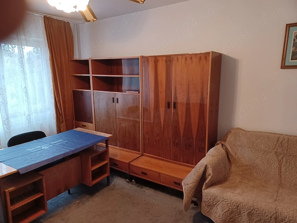 Proprietar inchiriez apartament decomandat cu o camera ultracentral Medicina — fotografia 1