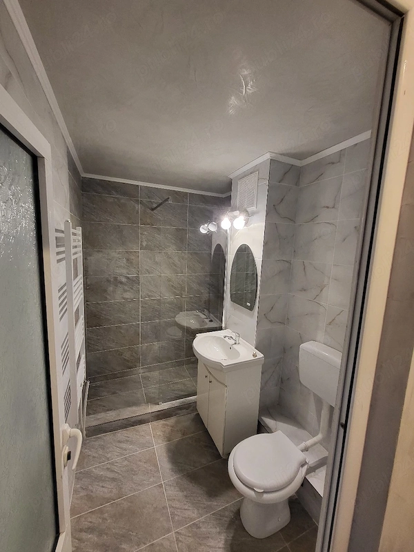 Apartament de inchiriat — fotografia 3