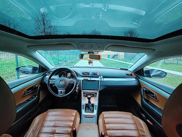 VOLKSWAGEN Passat CC