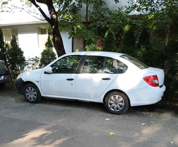 RENAULT Symbol 2010 — imagine 2