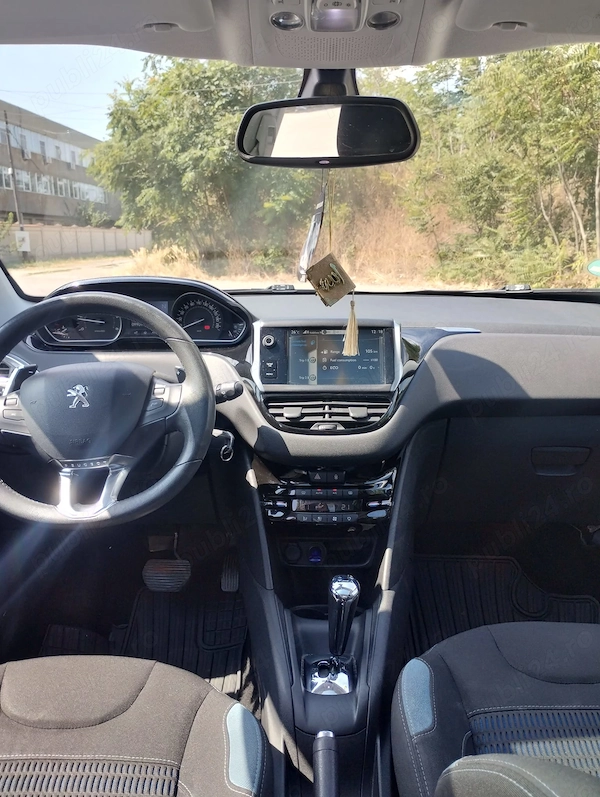 PEUGEOT 208 2013 — imagine 9