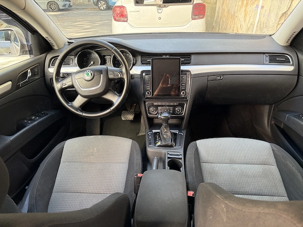 SKODA Superb 2011 — imagine 6