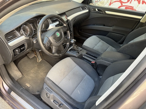 SKODA Superb 2011 — imagine 7