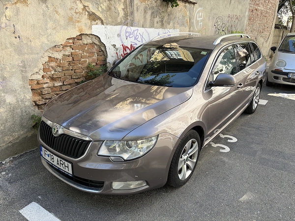 SKODA Superb 2011 — imagine 2