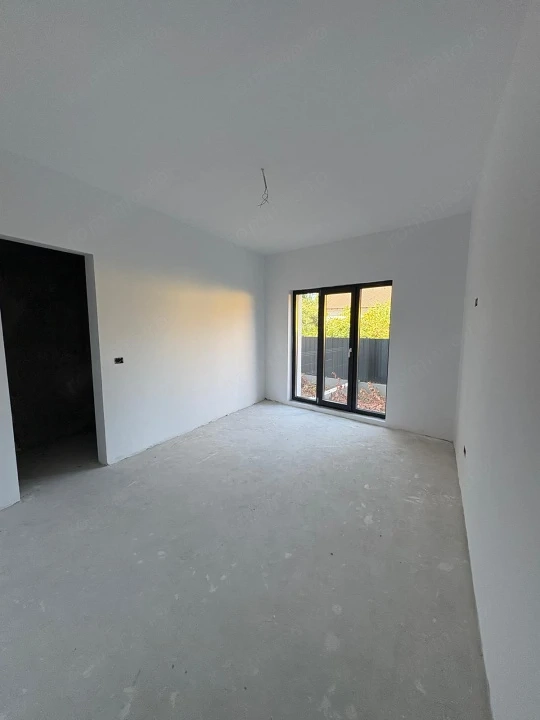 Apartament 3 camere, 83 mp, zona Nord - Est — fotografia 3