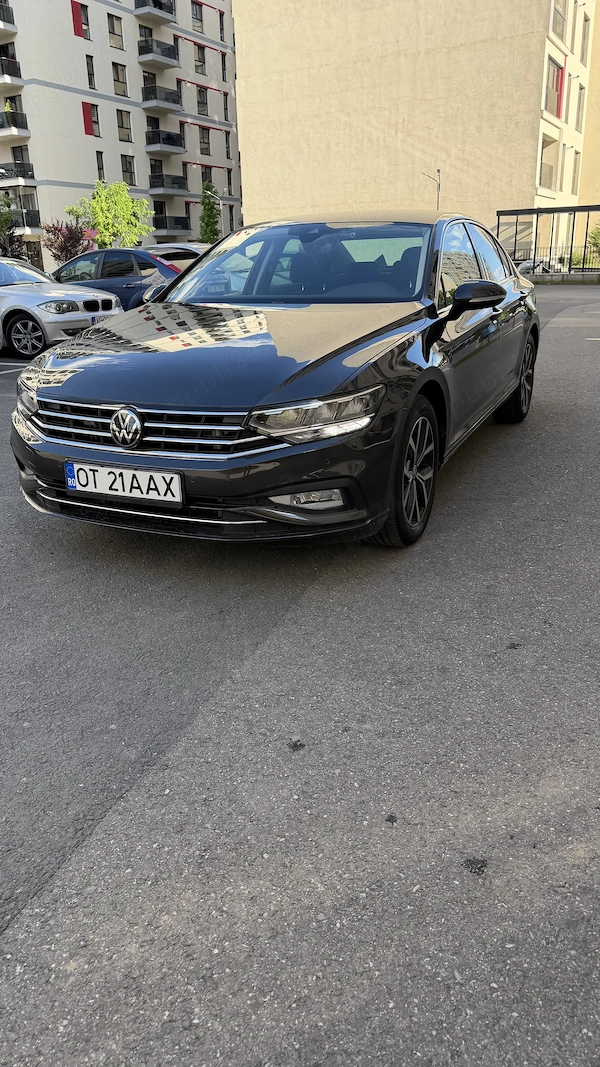 VOLKSWAGEN Passat