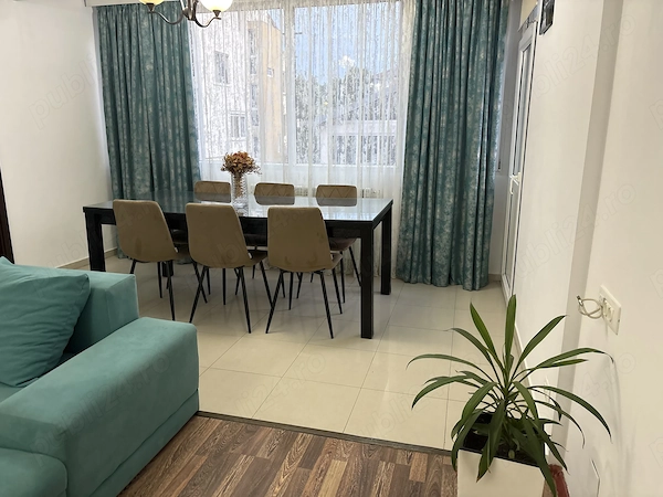 Proprietar,închiriez apartament cu 3 camere,et.1 — fotografia 1