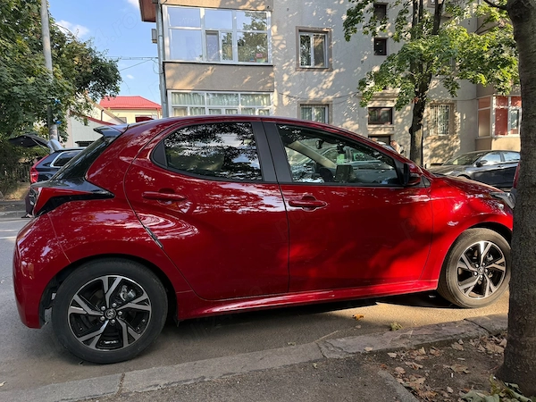 TOYOTA Yaris 2024 — imagine 3