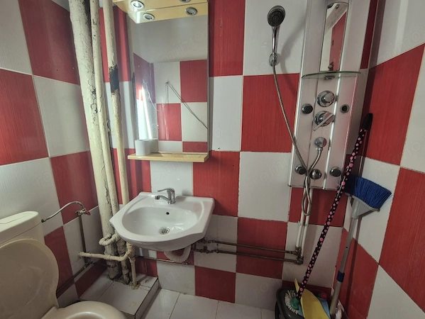 Apartament 3 camere Trivale, confort 3 sporit, etaj 1, zona Mambo — fotografia 3