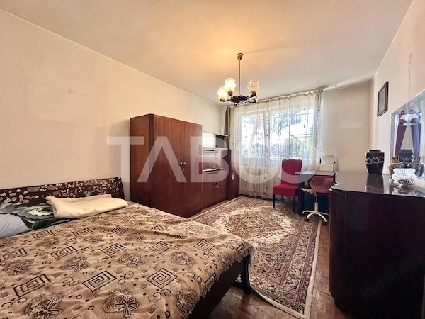 Apartament de vanzare cu 3 camere decomandate Grigorescu bloc izolat — fotografia 1