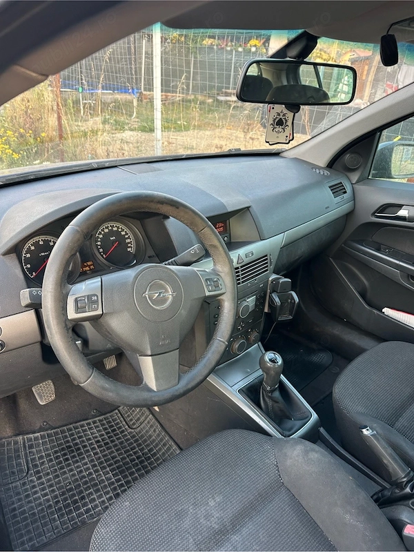 OPEL Astra 2005 — imagine 4